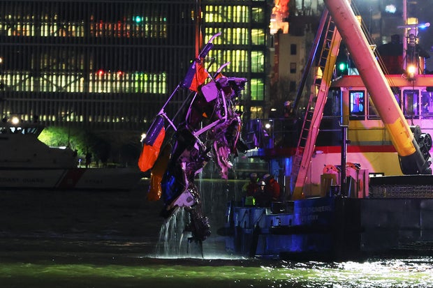 Helicopter Crashes Into New York's Hudson's River 
