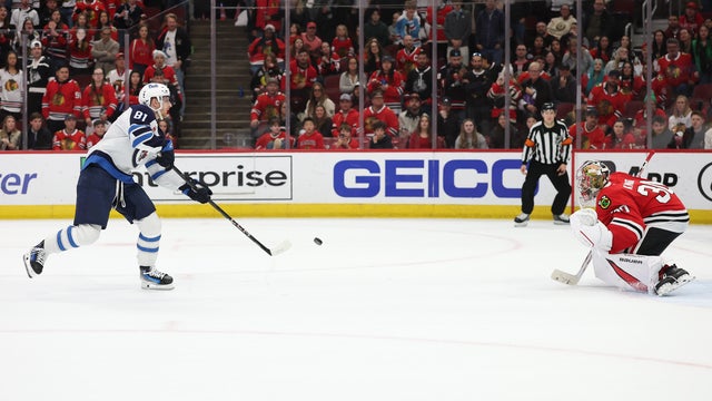 Winnipeg Jets v Chicago Blackhawks