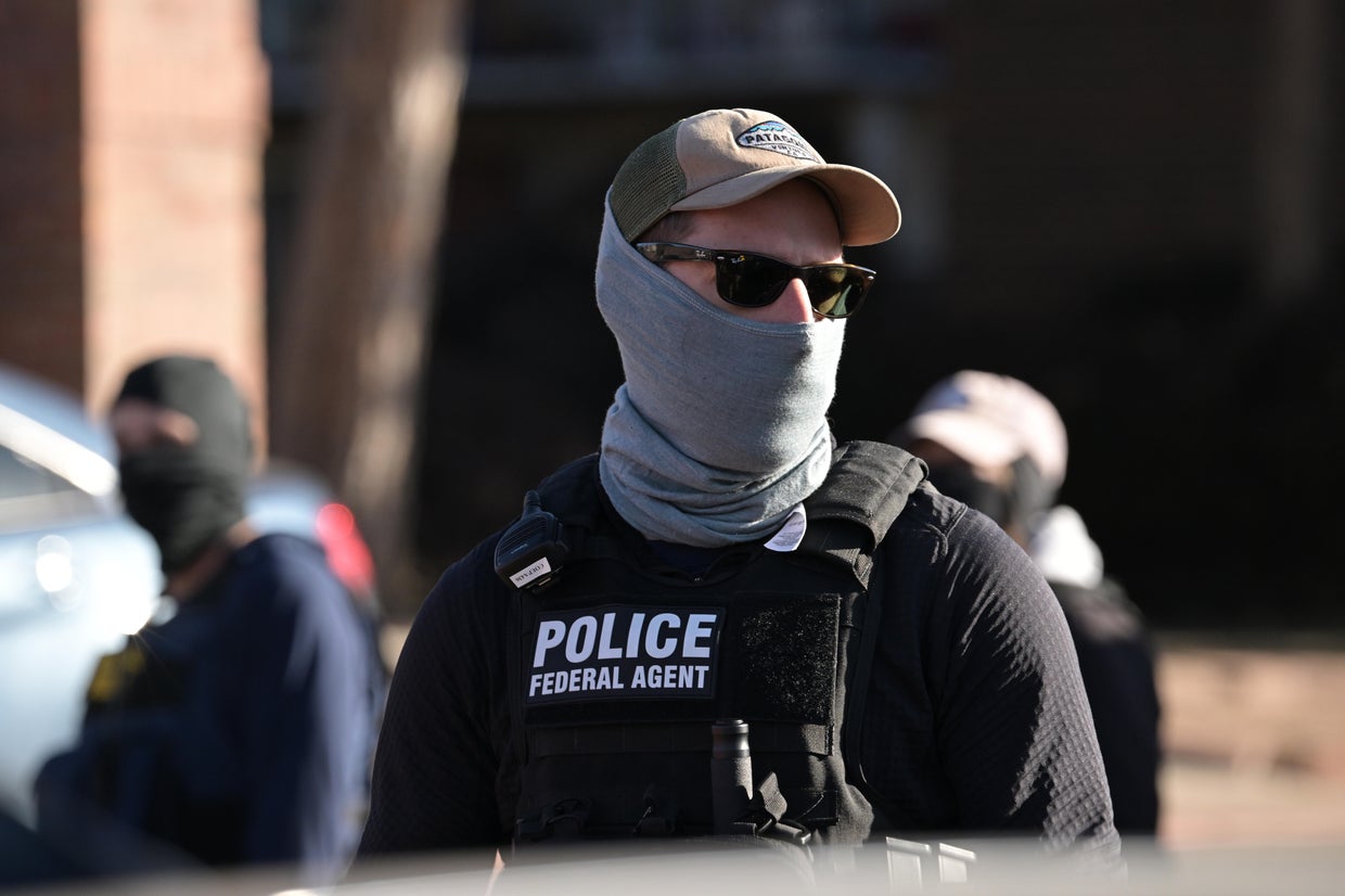 Colorado lawmakers advance bill to block local cooperation with ICE ...