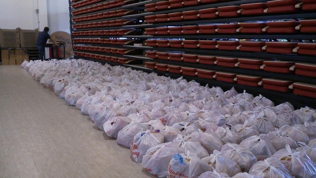 food-bank-3.jpg 