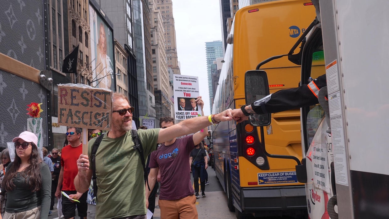 March in New York City to protest against Trump administration