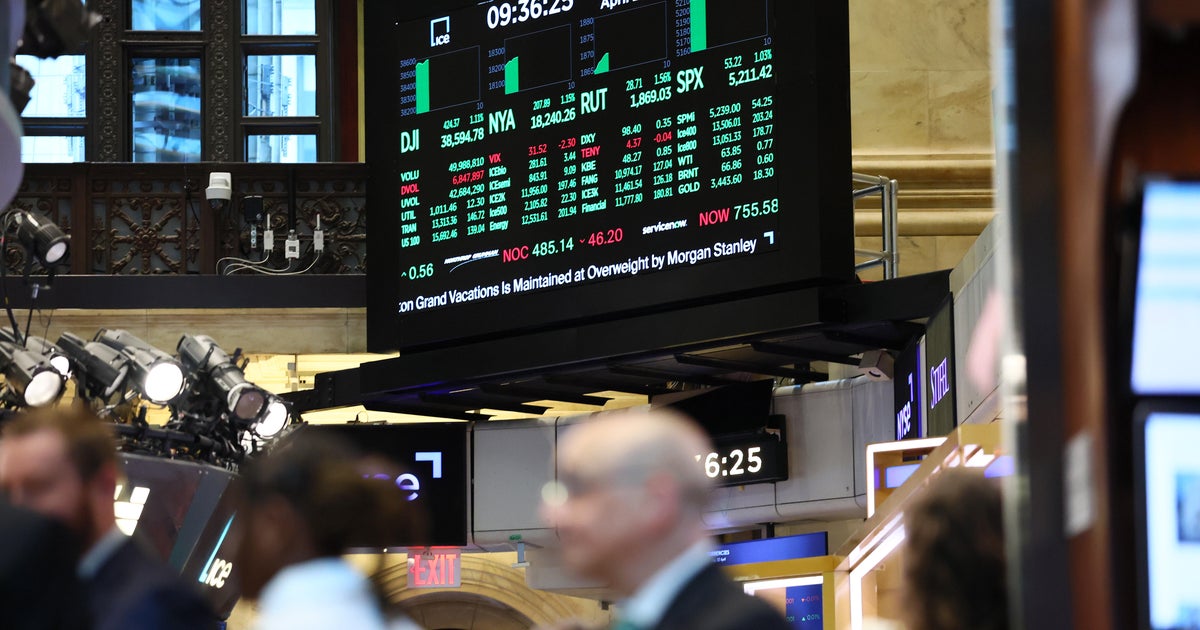 Wall Street's three-day relief rally fades amid trade uncertainty