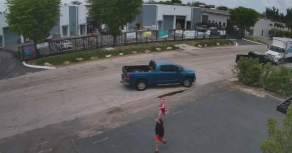 Video shows children running for cover after gun fire erupts at SW Miami-Dade car dealership Video shows children running for cover after gun fire erupts at SW Miami-Dade car dealership