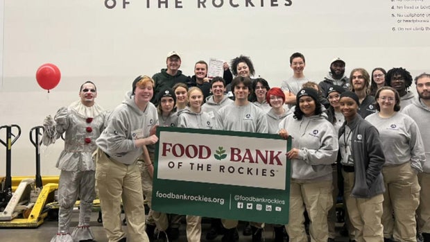 americorps-10pkg-frame-1421.jpg 