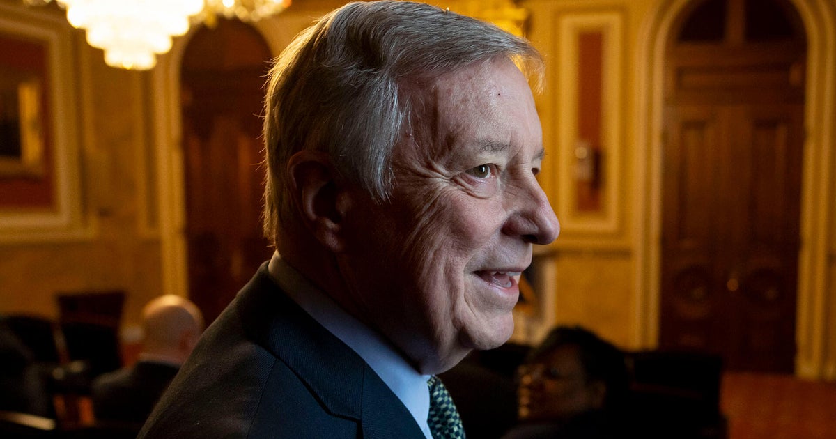 Durbin joins Texas Democrats to discuss redistricting fight 