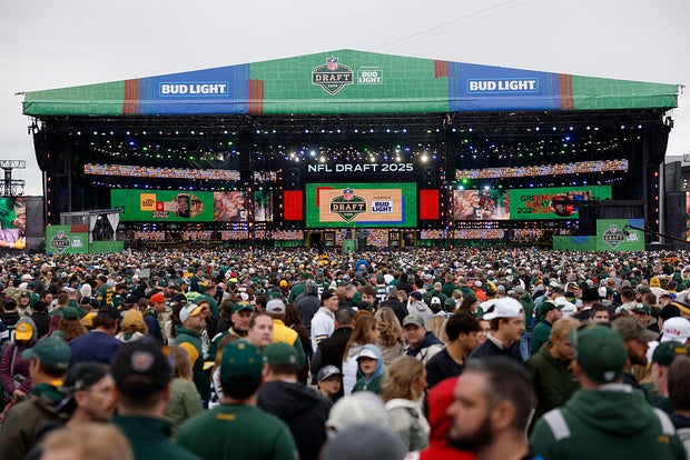 2025 NFL Draft - Round 1