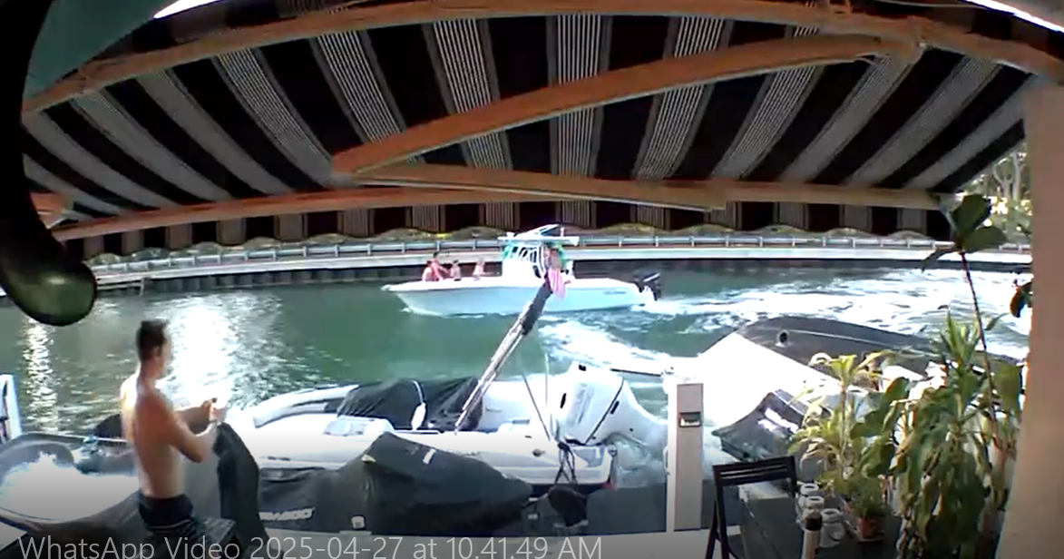 1 hospitalized after boat collides with docked vessel in North Miami waterway, officials say 1 hospitalized after boat collides with docked vessel in North Miami waterway, officials say