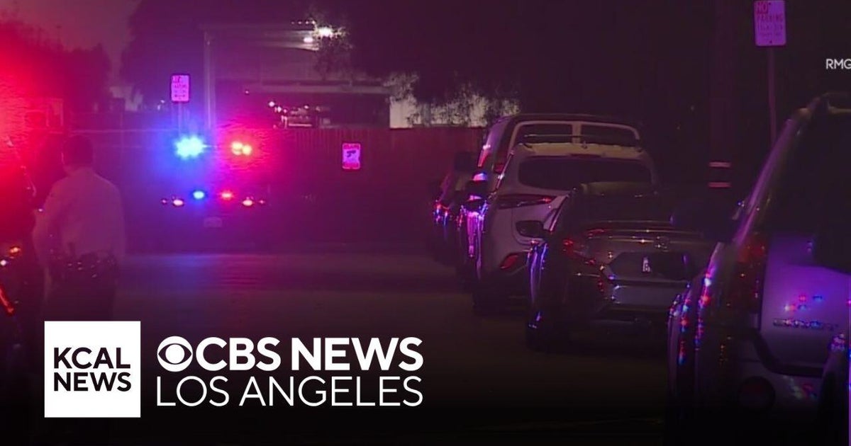 Young girl shot inside car in East Los Angeles - CBS Los Angeles