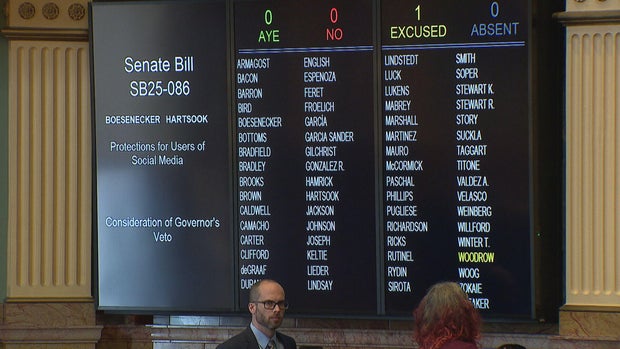 social-media-bill-veto-override-6sot-transfer-frame-801.jpg 