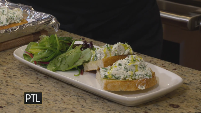 bruschetta-herbed-ricotta-spring-green-salad-rania.png 