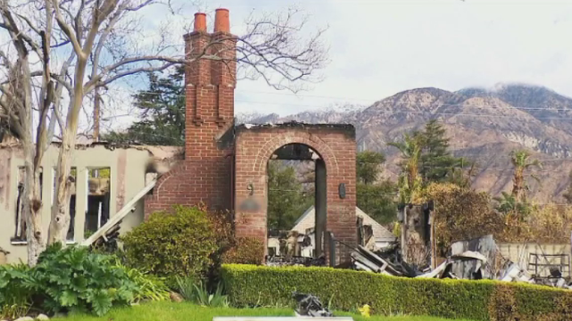 eaton-fire-surviving-home.png 