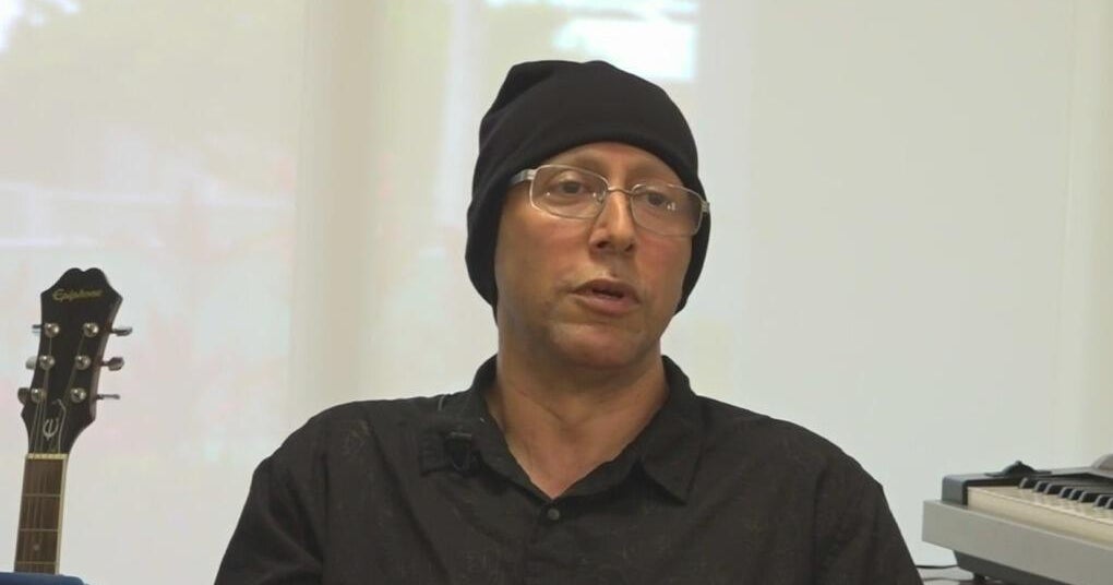 South Florida man battling rare cancer finds comfort in music therapy South Florida man battling rare cancer finds comfort in music therapy