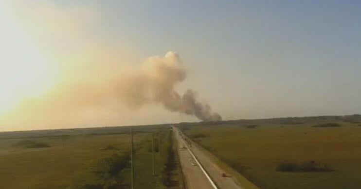 Brush fire burns near Card Sound Road in SW Miami-Dade - CBS Miami