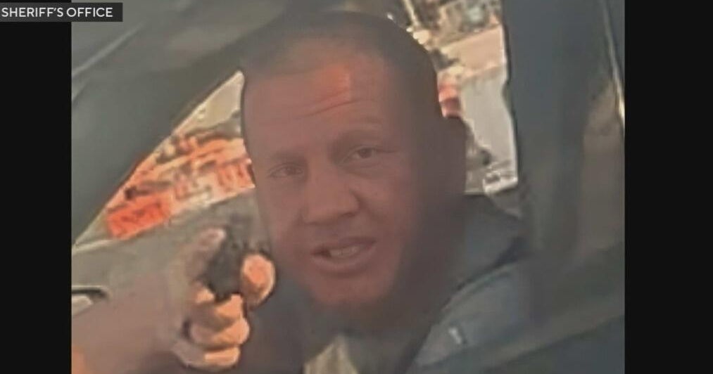 Video shows disturbing road rage incident near Fort Lauderdale-Hollywood International Airport