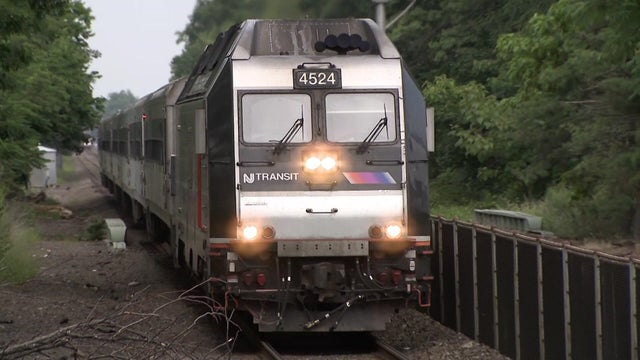 sloan-8p-pkg-nj-transit-wcbsdu0w-hi-res-still.jpg 