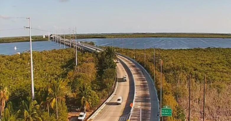 Growing brush fire impacts travel to and from Florida Keys