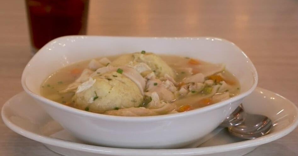 Top Hat Deli in Fort Lauderdale dishes up authentic Jewish classics and family tradition