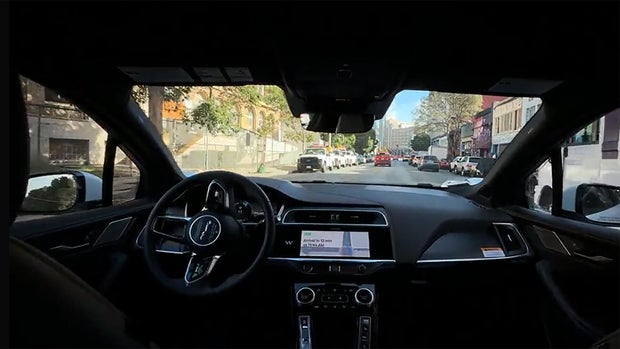 Driver-Waymo-Taxi.jpg 