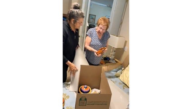 josh-seftel-mom-moving-b-1920.jpg 