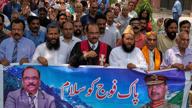Pakistan India 