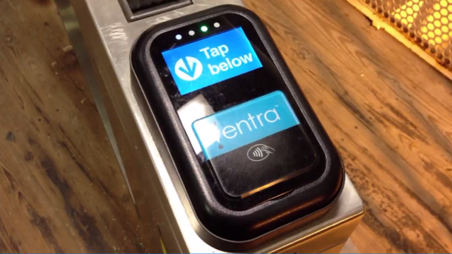 metra-train.jpg 