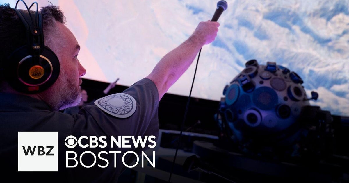 „Utopian Hotline” at Boston’s Museum of Science combines live theater with...