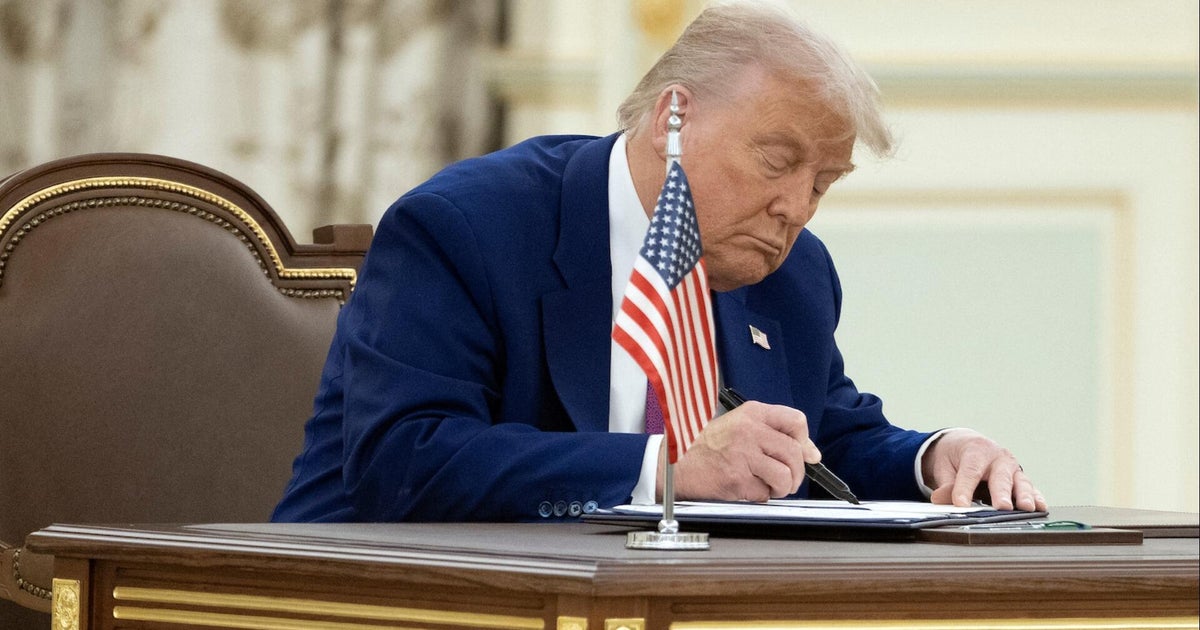 Trump signs $600 billion Saudi investment deal