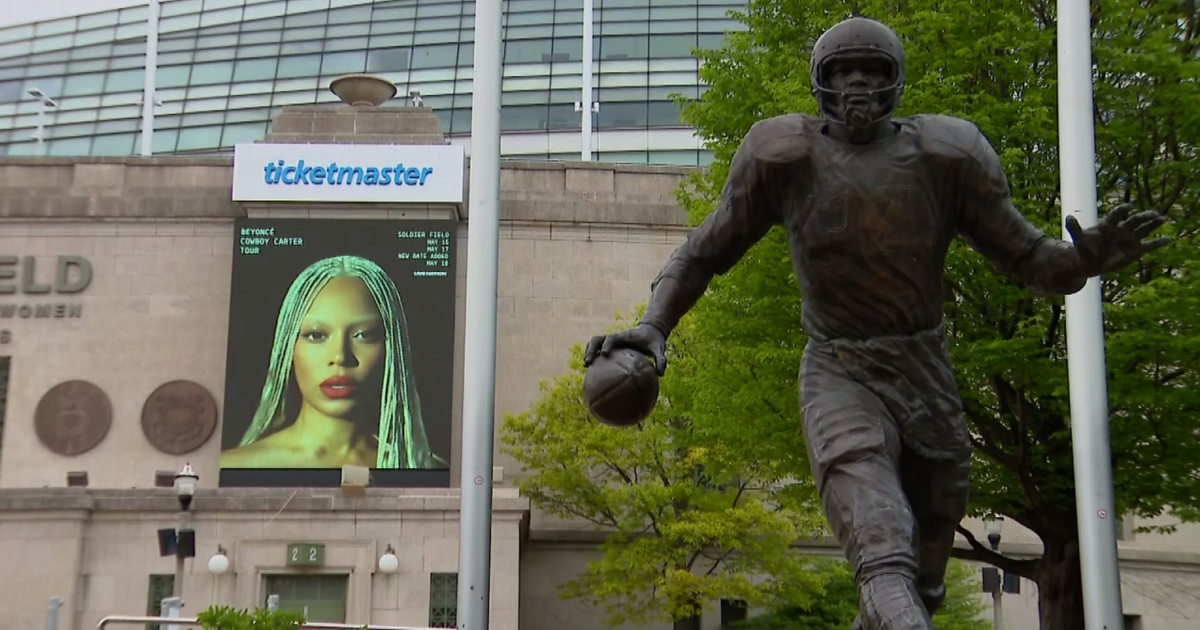 Beyoncé Soldier Field Concert Delayed Chicago Severe Weather