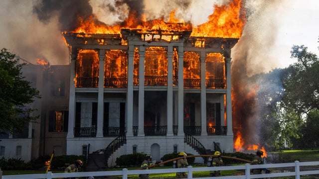 Plantation-House-Fire 