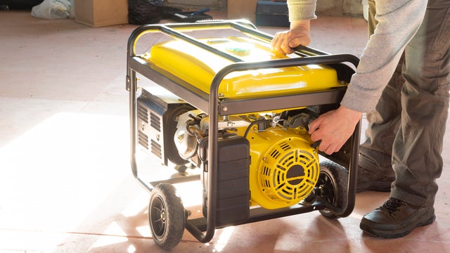 Portable gasoline generator 