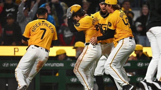 Milwaukee Brewers v Pittsburgh Pirates 