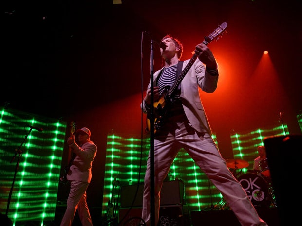 2025-okgo-riviera-theater-chicago-04252025-ed-spinelli-01.jpg