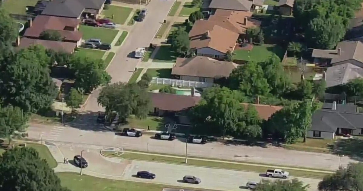 3-year-old drowns in North Texas backyard pool, authorities say - CBS Texas