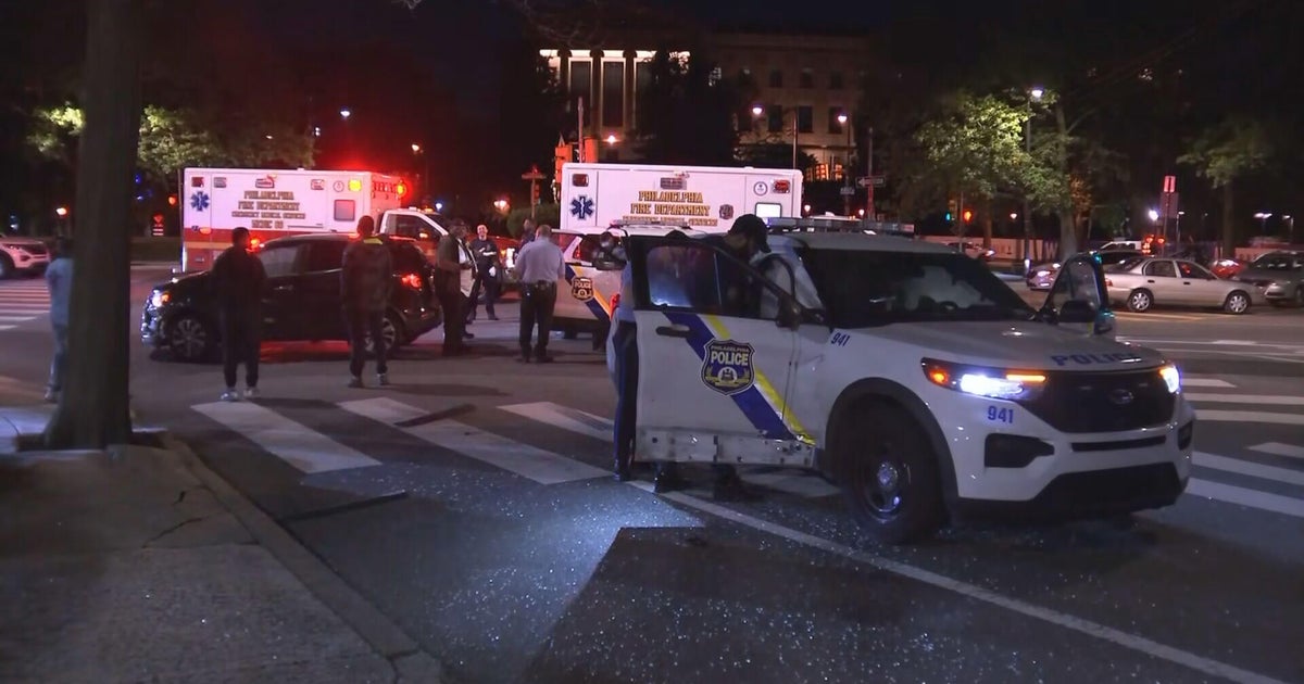 Officer involved in crash near the Philadelphia Museum of Art, police ...