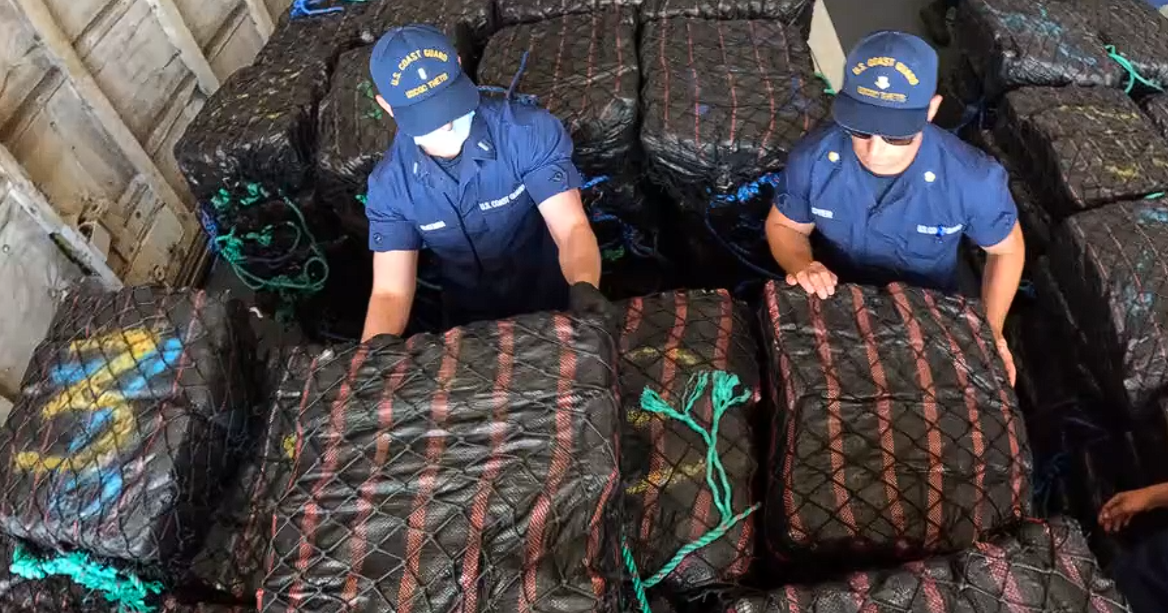 Coast Guard offloads 1 million in cocaine at Port Everglades Coast Guard offloads 1 million in cocaine at Port Everglades
