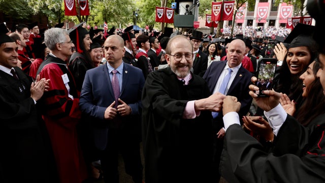 Trump Administration To Cancel Harvard's Federal Government Contracts 