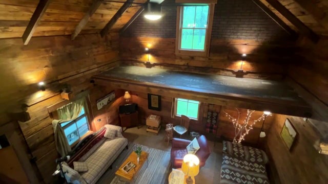 fmn-hfr-swedish-cabin-pkg-10pm-lunemann-lauritsen-00-01-4426.jpg 