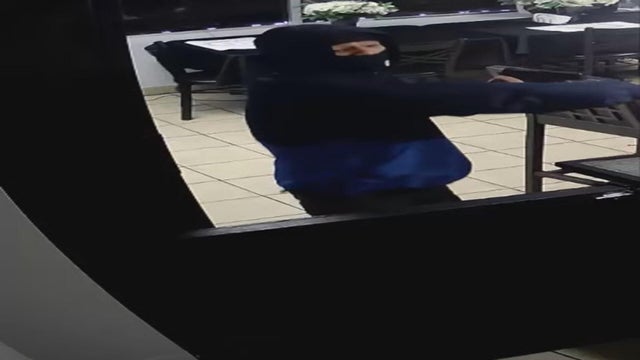 shauna-restaurant-suspect.jpg 
