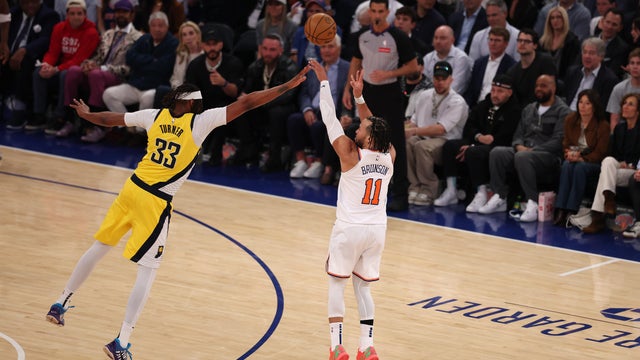 knicks-pacers-game-5-jalen-brunson.jpg 