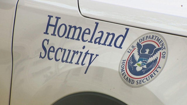 ice-immigration-court-10pkg-frame-3091.jpg 
