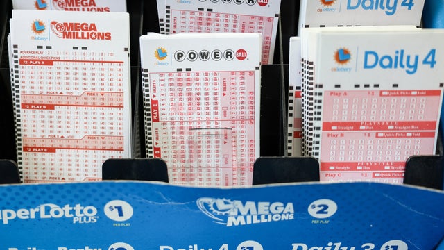 Blue Bird Liquor sells Powerball tickets 
