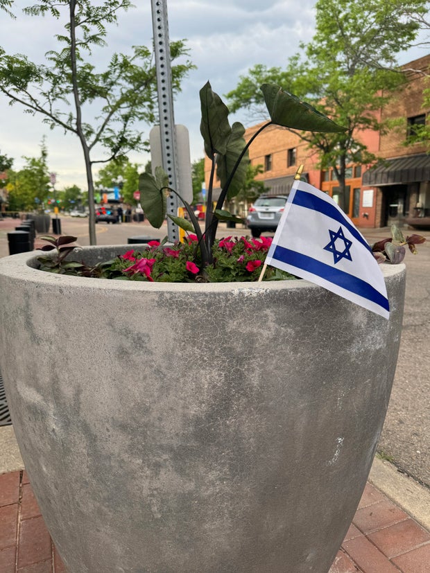 israeli-flag-planted-near-scene-of-boulder-attack.jpg 