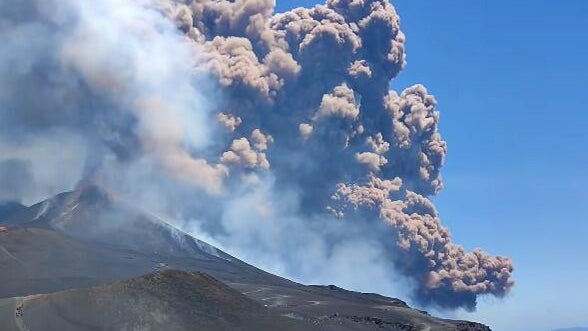 mount-etna-erupts-june2025.jpg 