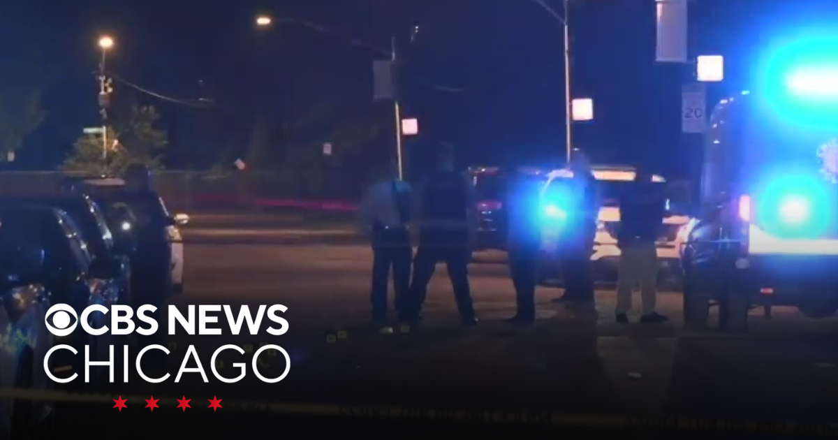 Two deadly shootings on Chicago's South Side overnight - CBS Chicago