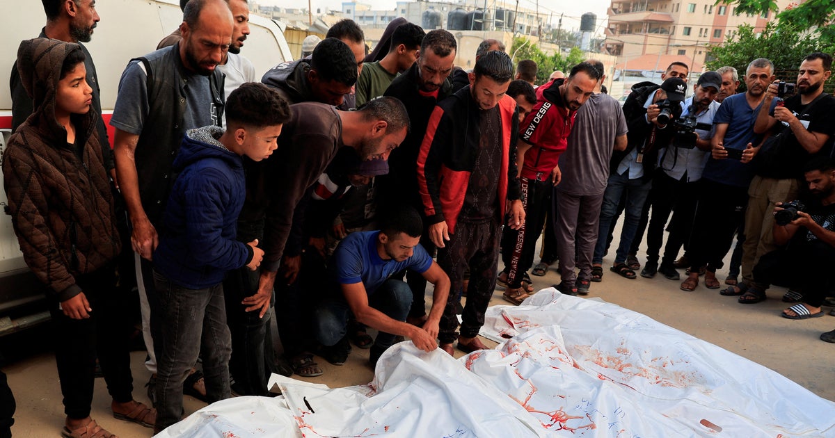 Arka arkaya 3. Şiddet Gününde Gazze İnsani Vakfı Merkezi yakınında düzinelerce öldürüldüğü bildirildi