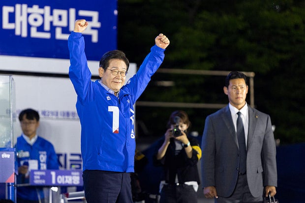 Lee Jae-Myung celebra la campaña final en Yeouido Park para antes del día de las elecciones 