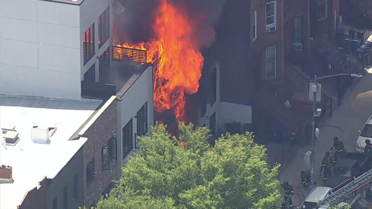 Large fire in Bed-Stuy, Brooklyn damages several buildings - CBS New York