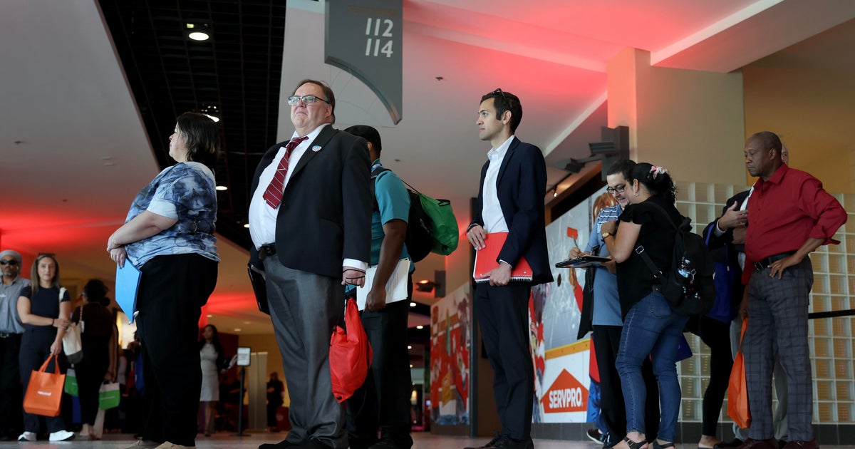 Unemployment claims rise to highest level in 8 months, signaling slowdown 