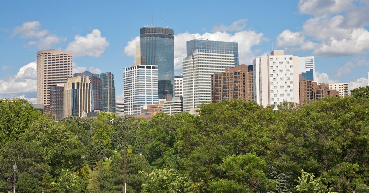 After sunny, warm Thursday, unsettled stretch begins in Twin Cities 