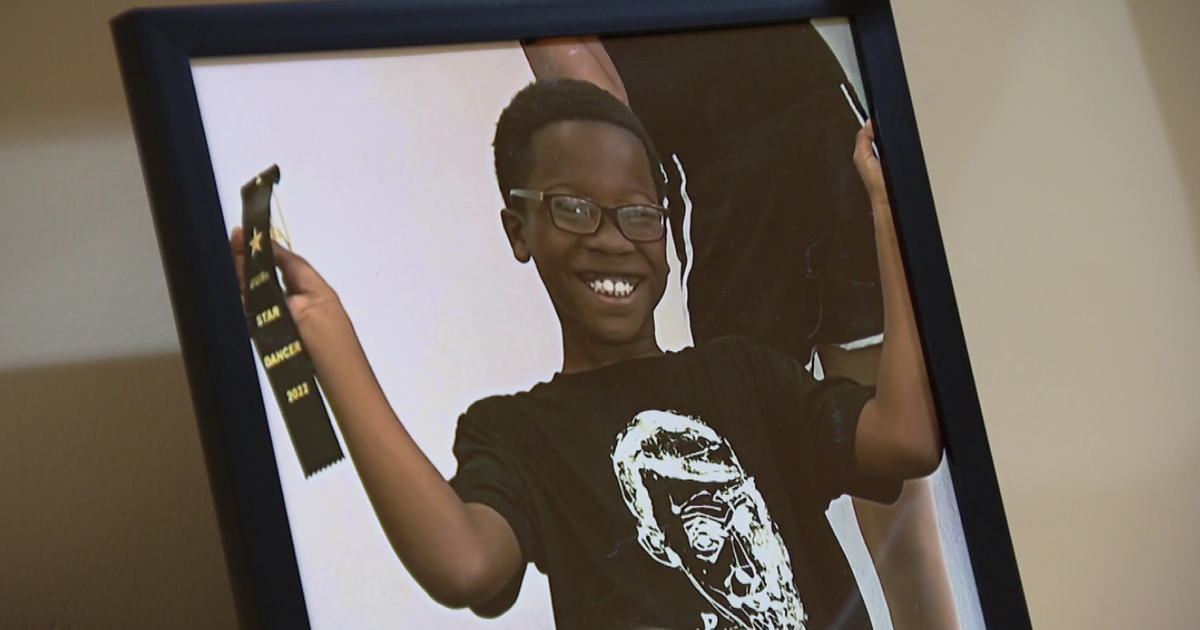 "This is sick": Mom of murdered boy forced to be questioned by killer on stand 